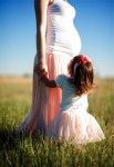 Schwangerschaft Stiefmutter. Foto: Juan Galafa